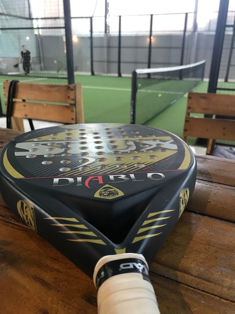 1870 Padel Club by Good Fellas, Lambaré