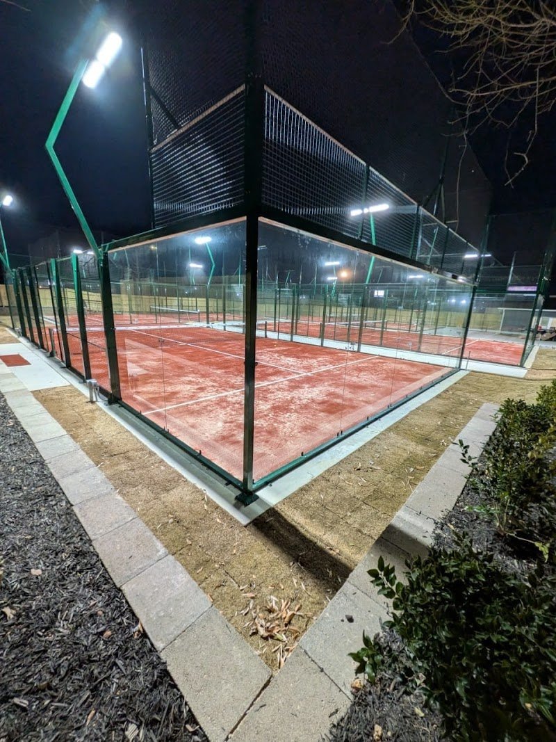 Padel Highway, Tucker