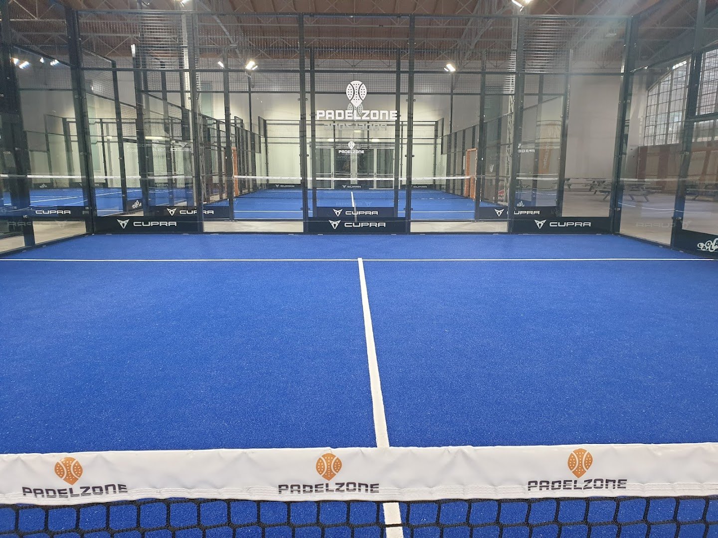 PADEL Wien - PADELZONE | MARX Halle, Vienna