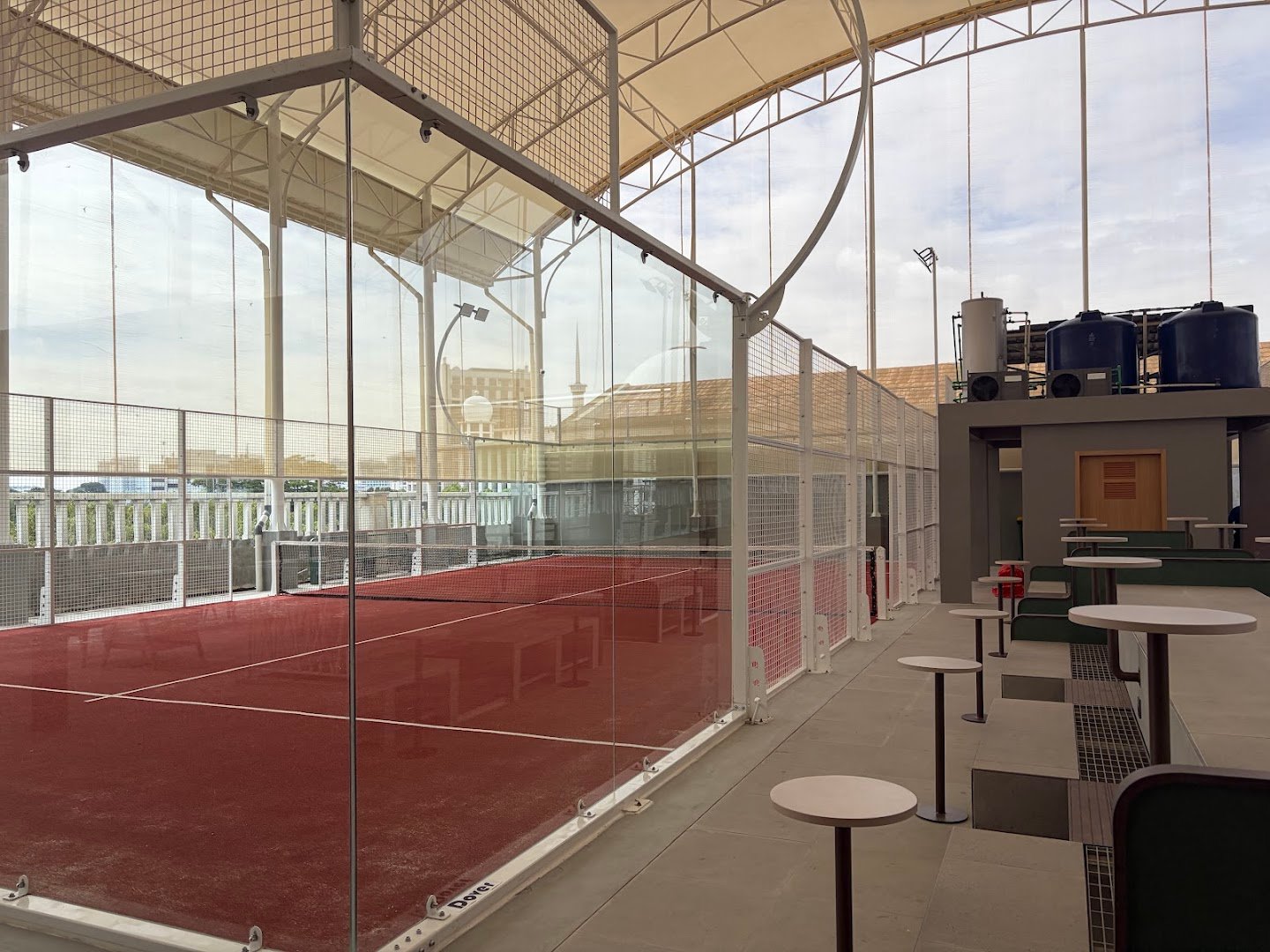 Royal Raffles Royal Padel @Raffles Square - Padel Club | BestPadel Official
